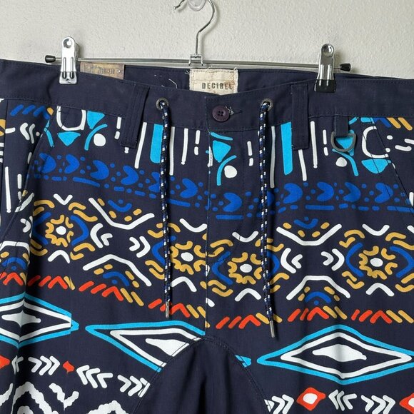 Decibel Cargo Jogger Shorts Pants Mens 38 Multicolor Geometric Navajo Print NWT - Picture 2 of 15